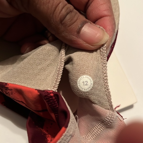 NWT Lululemon Burgundy Coral Print Free To Be Bra Light Support, A/B Cup -20 - Picture 8 of 8